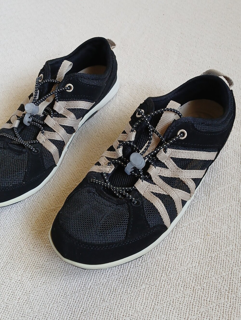 lands end ♡  water shoes bungee laces summer hiking trails 8b